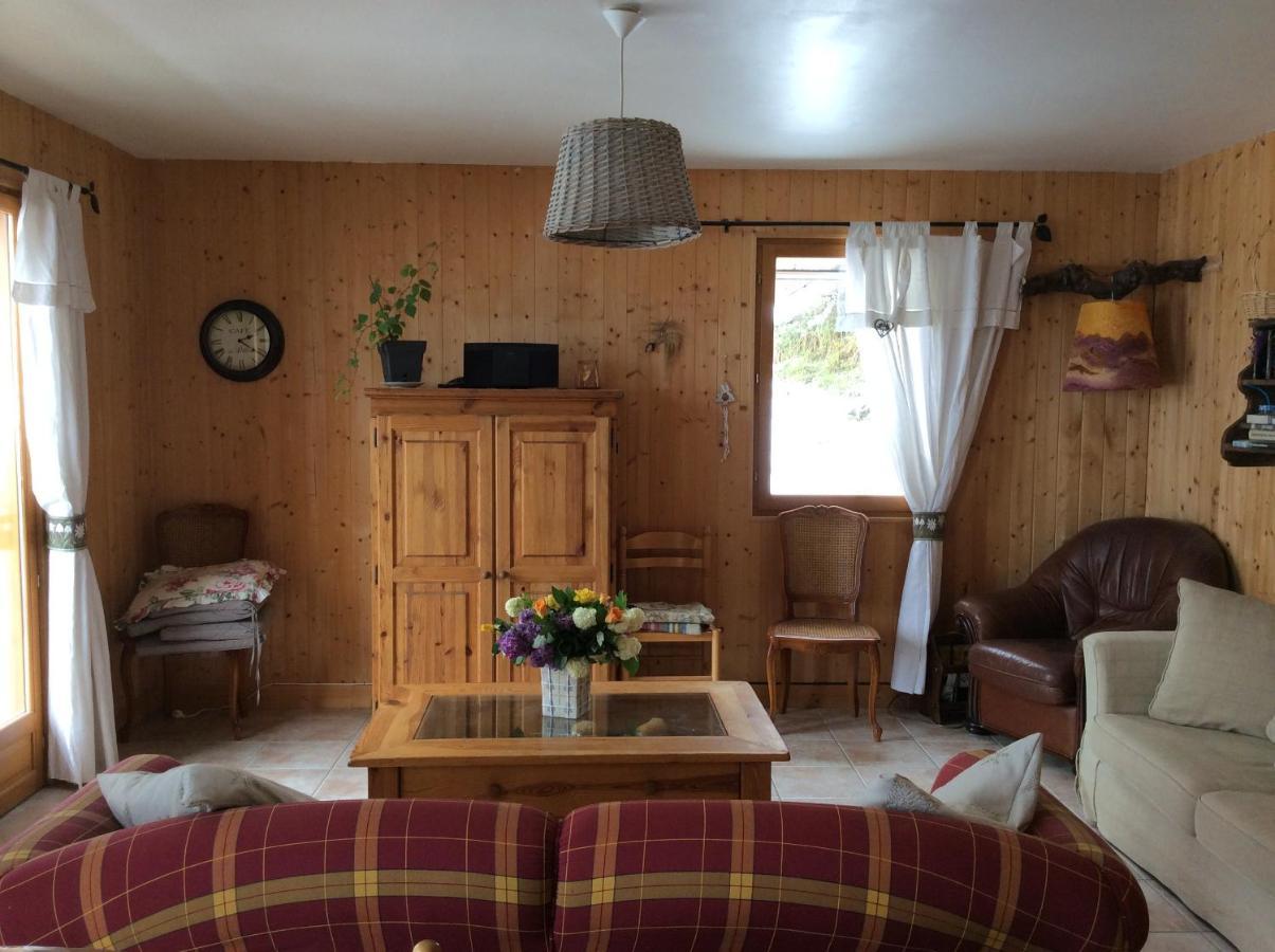 Chambre D'Hote Les Carlines Арв'є Екстер'єр фото