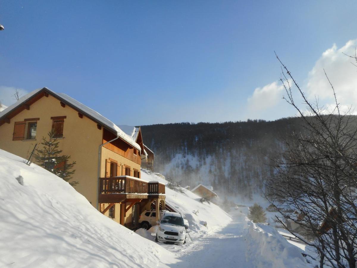 Chambre D'Hote Les Carlines Арв'є Екстер'єр фото
