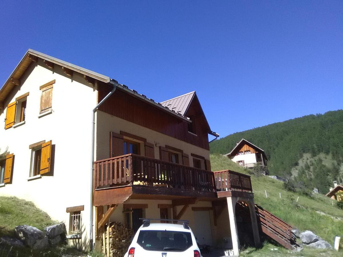 Chambre D'Hote Les Carlines Арв'є Екстер'єр фото